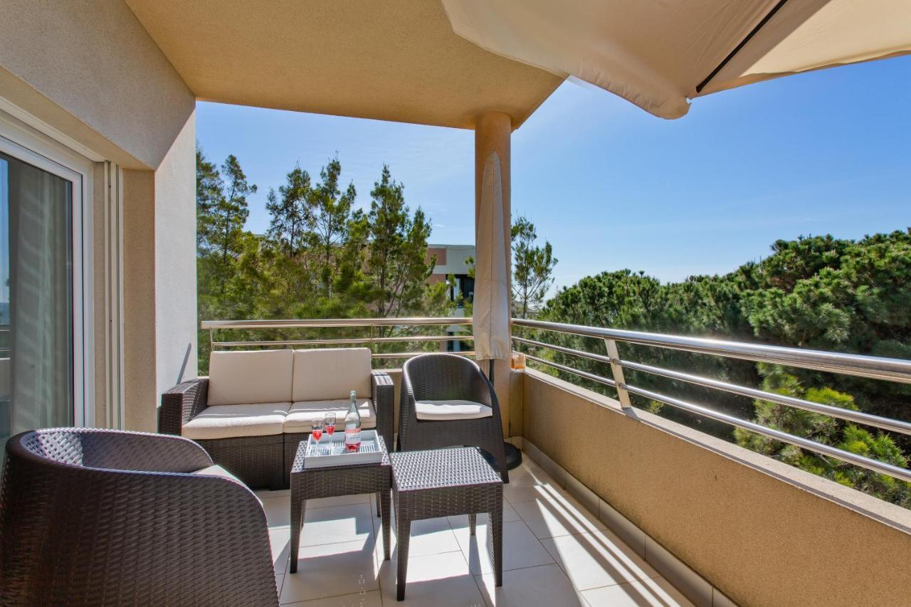 Beach Front Apartment Barracuda Albufeira Luaran gambar